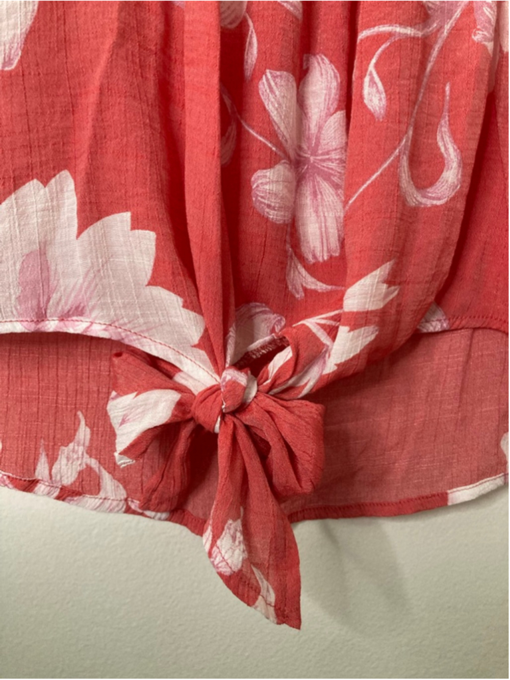 Olivia & Martin Coral White Floral Off-Shoulder Boho Ruffle Blouse Tie-Hem 2X - Picture 7 of 9